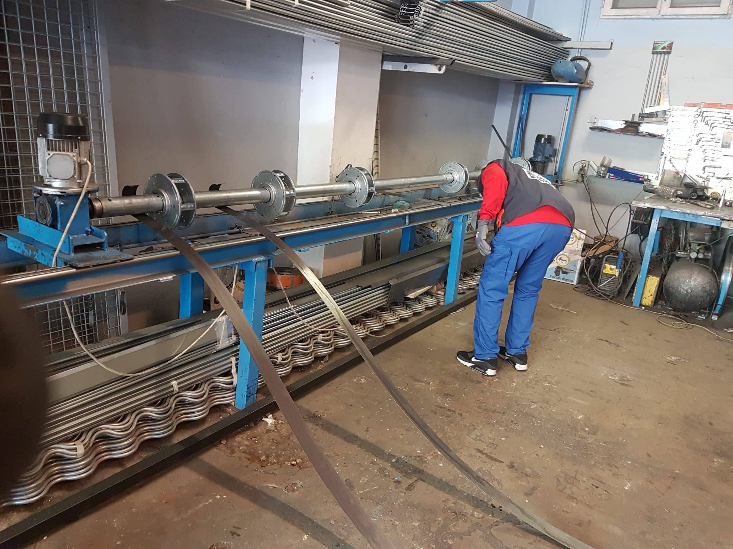 Comment retendre un ressort de rideau métallique ?