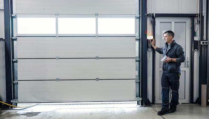 Installation rapide de rideaux métalliques sur mesure à Paris